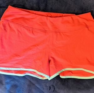 Brooks Women's Running Shorts BRAND NEW with tags Size medium Hot Pink/Light Blu